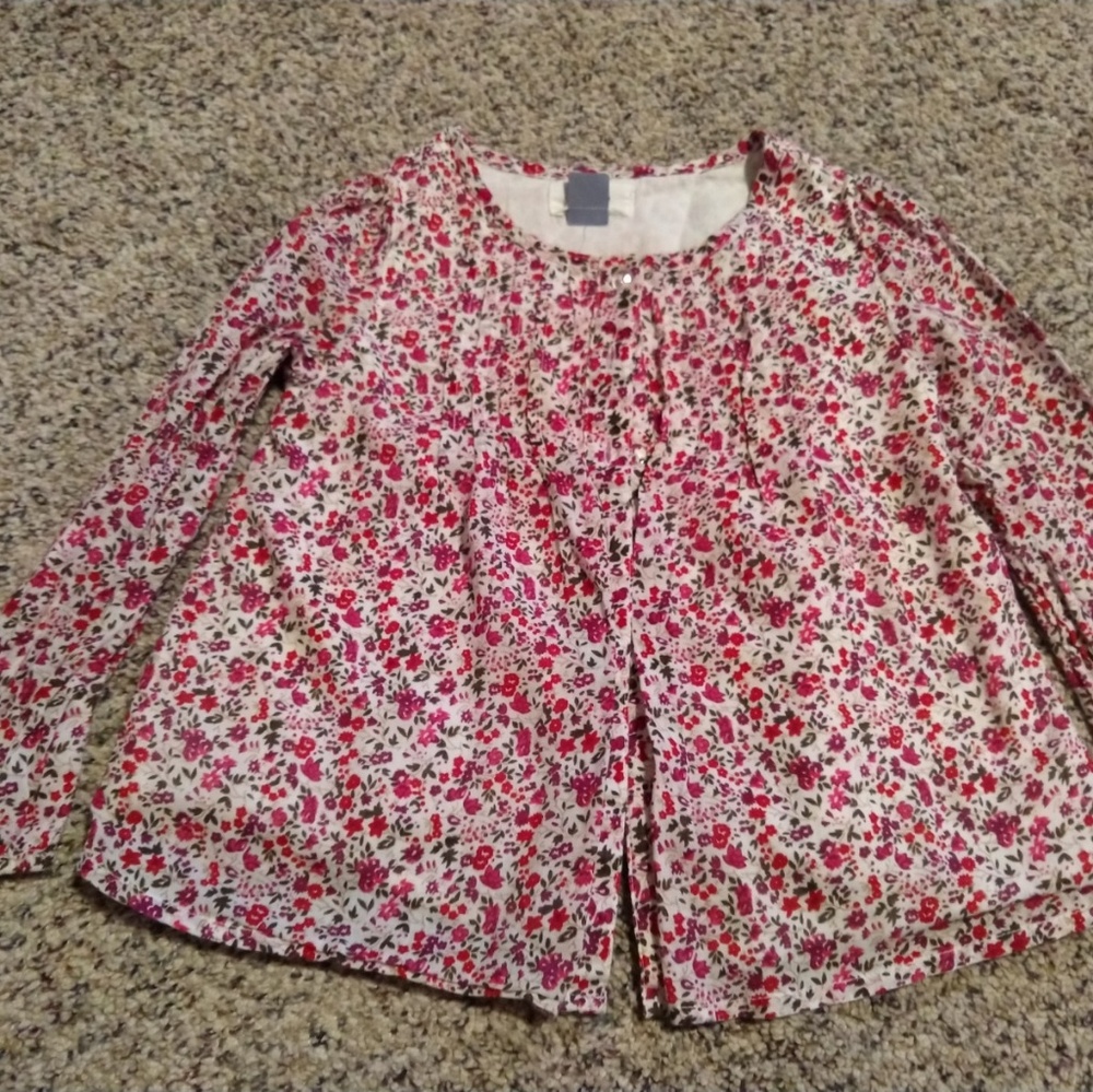 Girls Old Navy shirt size 4T